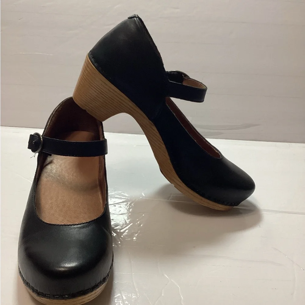 Dansko Margie Black Mary Jane  shoes, tan Heels size 37 - Picture 10 of 11